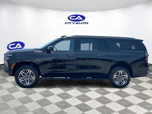 Used 2025 Chevrolet Suburban Z71 AWD/4WD image 7