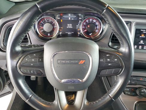 Used 2023 Dodge Challenger SXT image 18