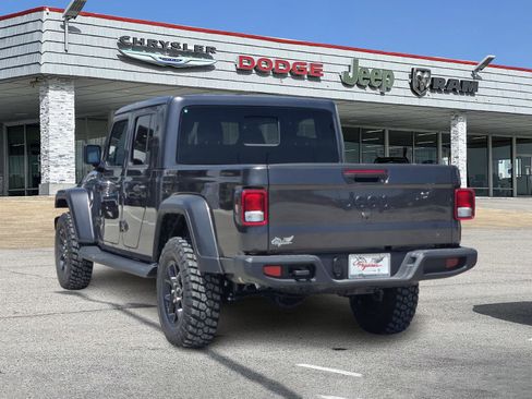 New 2025 Jeep Gladiator Sport image 4