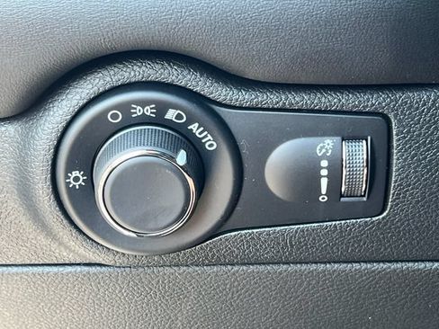 Used 2025 Dodge Durango R/T AWD/4WD image 21