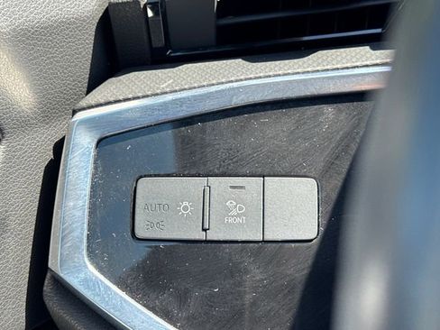 Used 2025 Audi Q3 2.0T Premium AWD/4WD image 26