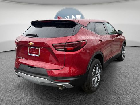Certified 2025 Chevrolet Blazer LT AWD/4WD image 3
