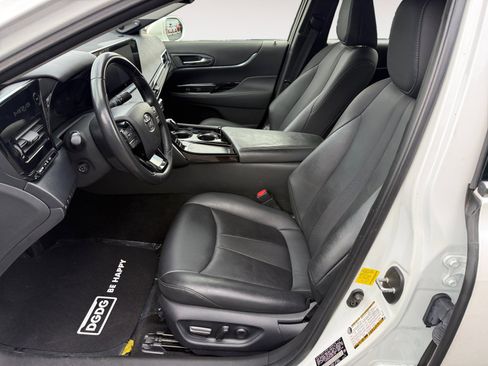 Used 2022 Toyota Mirai w/ Advanced Technology Package RWD image 10