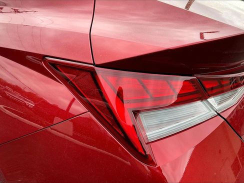 Certified 2025 Hyundai Elantra SEL FWD image 23
