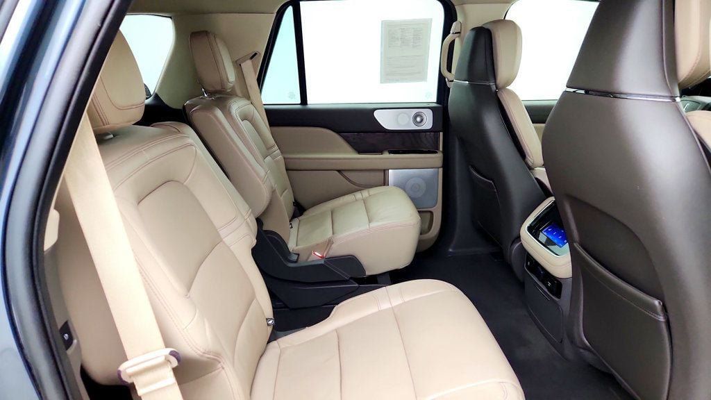 Used 2022 Lincoln Navigator Reserve RWD image 22
