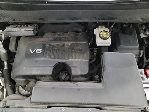 Used 2019 Nissan Pathfinder SV image 30