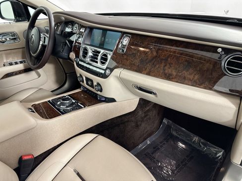 Certified 2015 Rolls-Royce Wraith RWD image 28