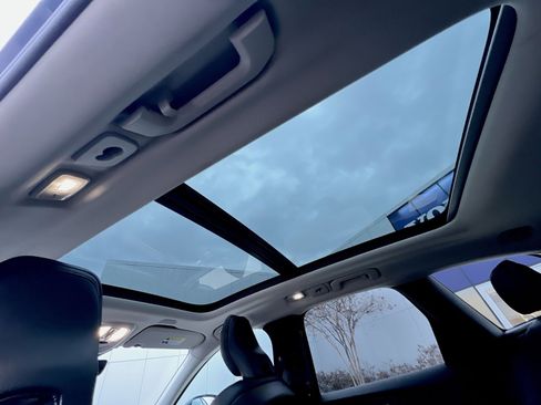 Used 2023 Volvo XC60 B5 Plus w/ Climate Package image 24