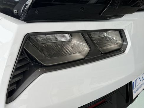Used 2018 Chevrolet Corvette Z06 RWD image 9