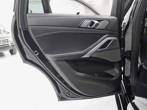 Used 2023 BMW X6 xDrive40i w/ Executive Package image 39