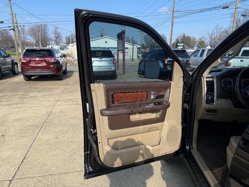 Used 2011 RAM 1500 Laramie image 7