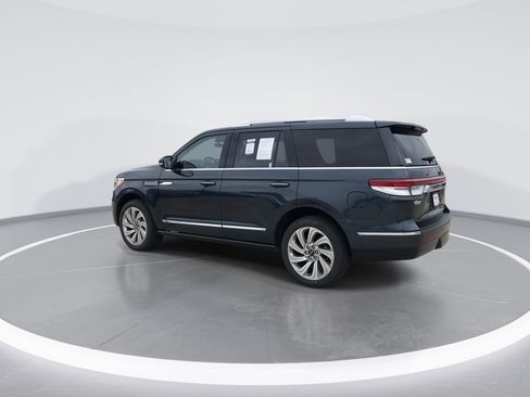 Used 2024 Lincoln Navigator Reserve AWD/4WD image 6