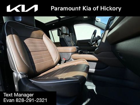 Used 2025 GMC Yukon XL Denali Ultimate image 19
