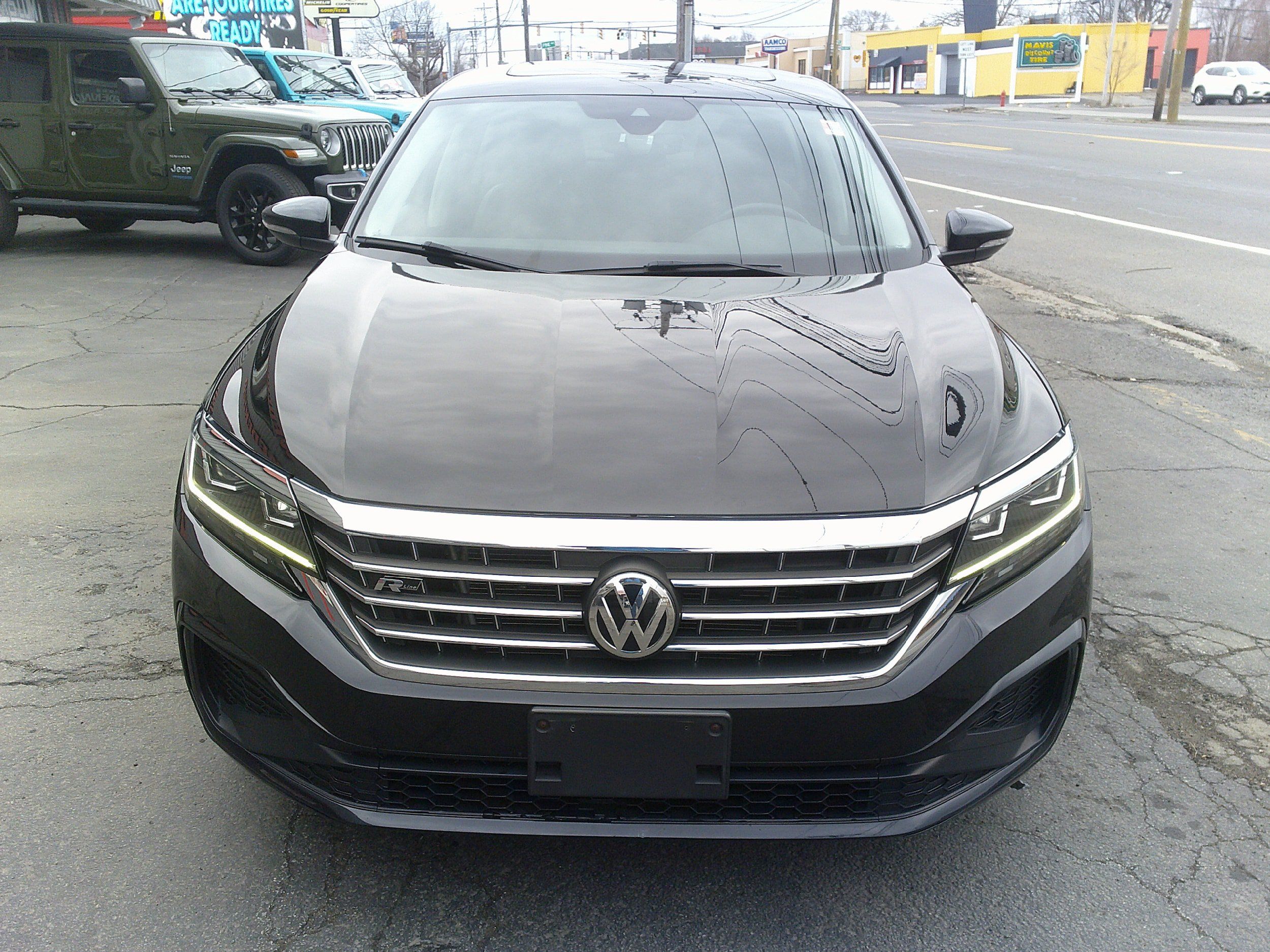 Used 2020 Volkswagen Passat 2.0T R-Line FWD image 10