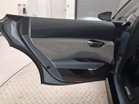 Used 2022 Audi e-tron GT Prestige image 26