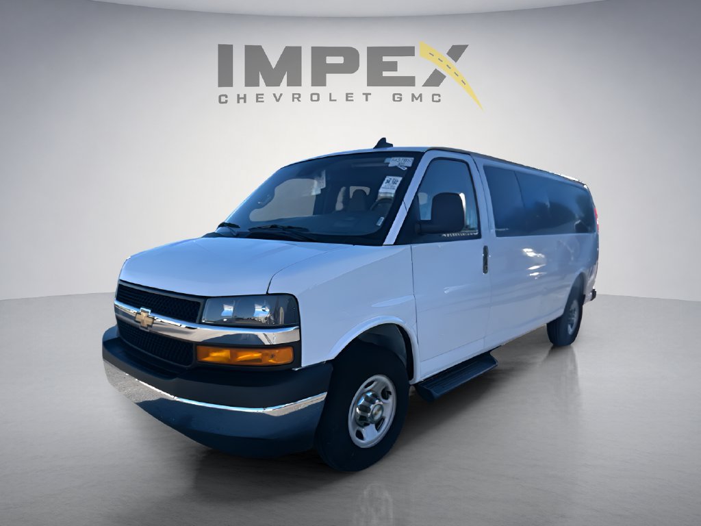 Used 2025 Chevrolet Express 3500 LT w/ LT Preferred Equipment Group RWD image 1