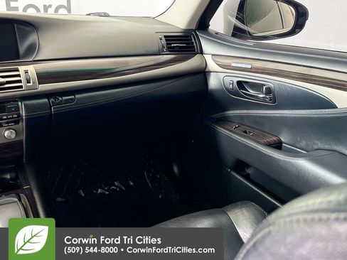 Used 2014 Lexus LS 460 AWD w/ Comfort Package image 26