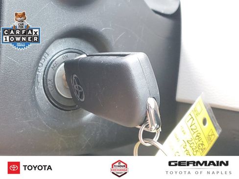 Used 2025 Toyota Corolla LE FWD image 33