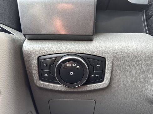 Used 2016 Ford F150 XLT AWD/4WD image 23