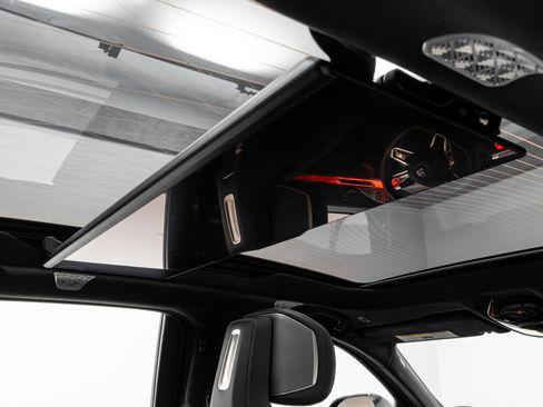 Used 2023 BMW 760i xDrive image 25