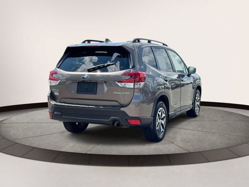 Used 2023 Subaru Forester Premium AWD/4WD image 4