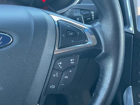 Used 2017 Ford Edge Titanium w/ Technology Package image 19