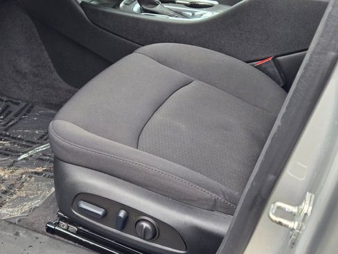 Used 2022 Chevrolet Malibu LT image 19