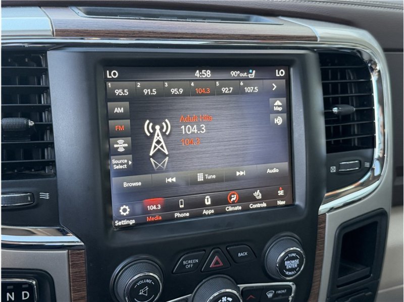Used 2018 RAM 1500 Laramie w/ Convenience Group AWD/4WD image 42
