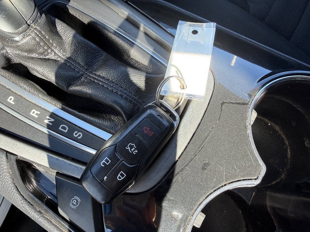 Used 2015 Ford Edge SE FWD image 10