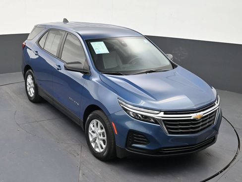 Used 2024 Chevrolet Equinox LS FWD image 18