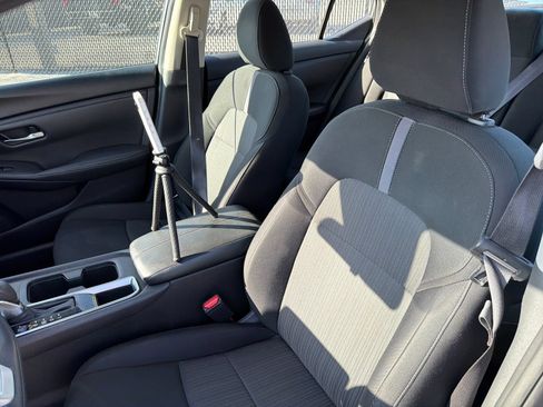 Used 2024 Nissan Sentra SV FWD image 31