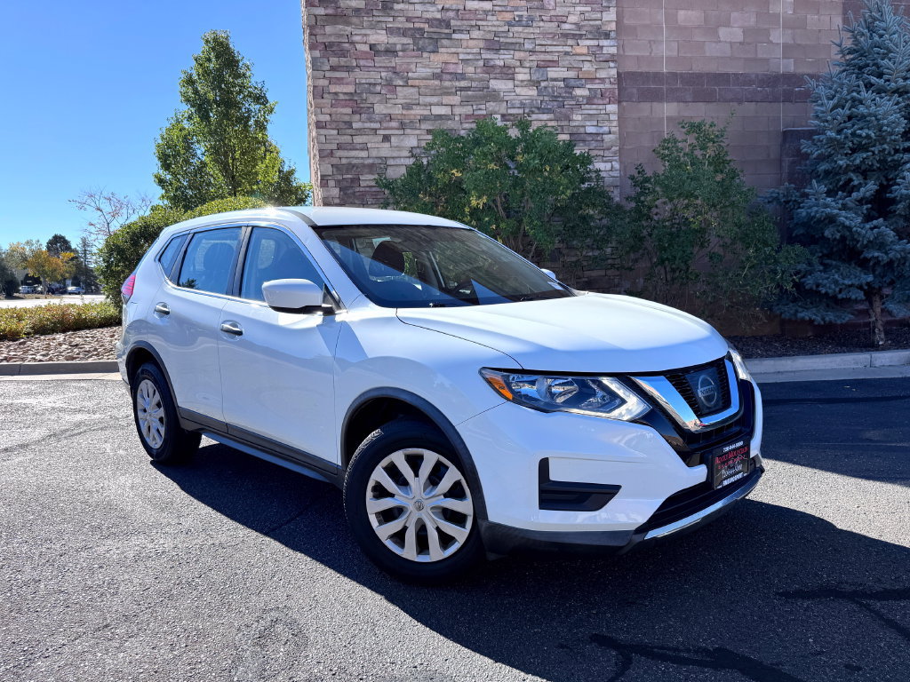 Used 2017 Nissan Rogue S AWD/4WD image 2
