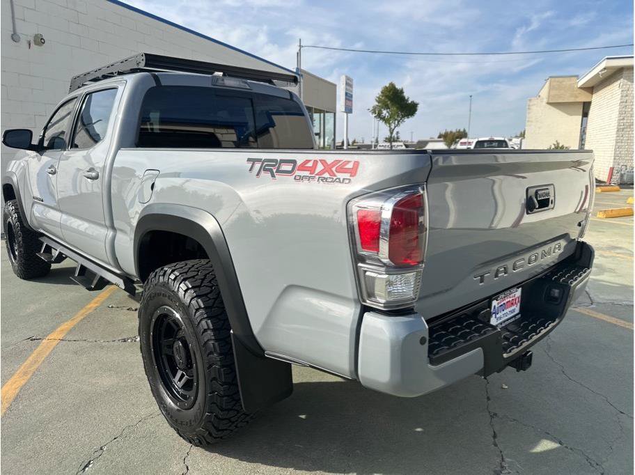 Used 2020 Toyota Tacoma TRD Off-Road w/ Technology Package AWD/4WD image 11