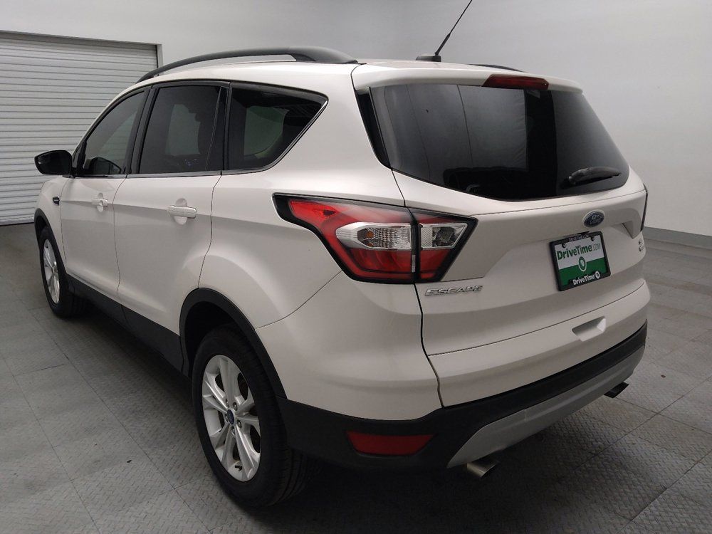 Used 2018 Ford Escape SE FWD image 5