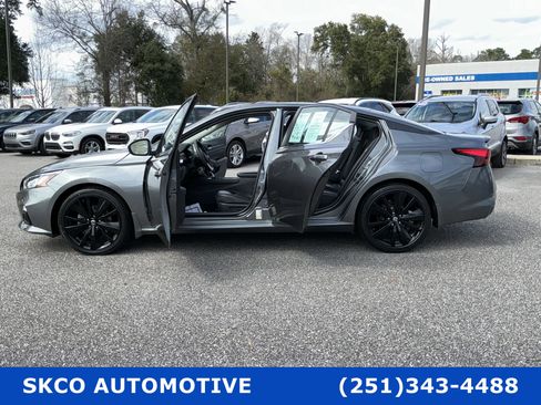 Used 2022 Nissan Altima 2.5 SR w/ Midnight Edition Package image 31