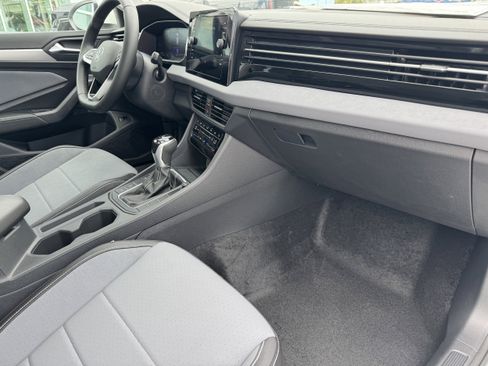 New 2025 Volkswagen Jetta SE image 11