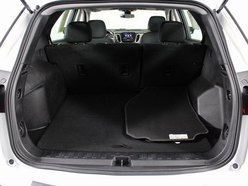 Used 2021 Chevrolet Equinox LS image 14