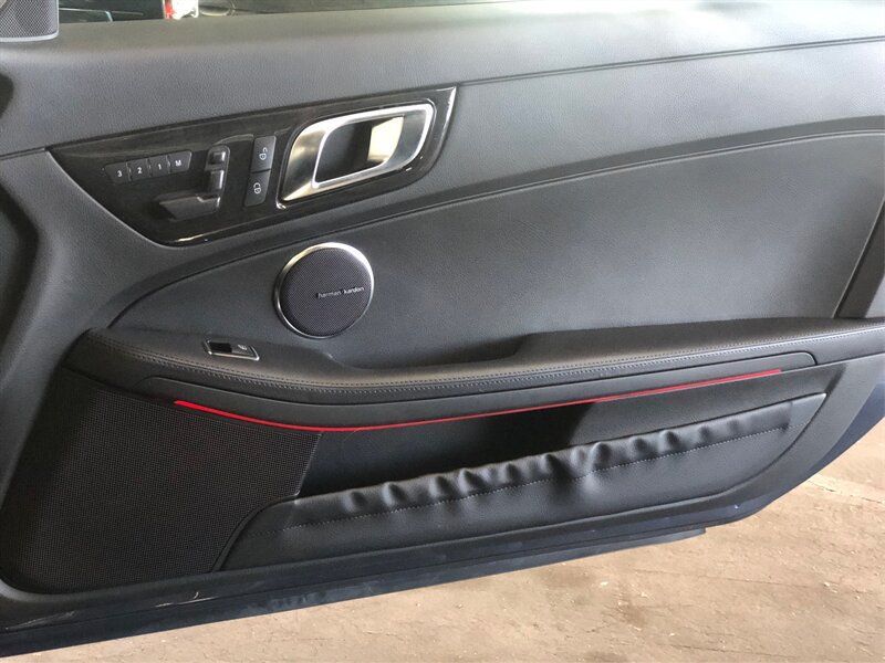 Used 2015 Mercedes-Benz SLK 350 image 14