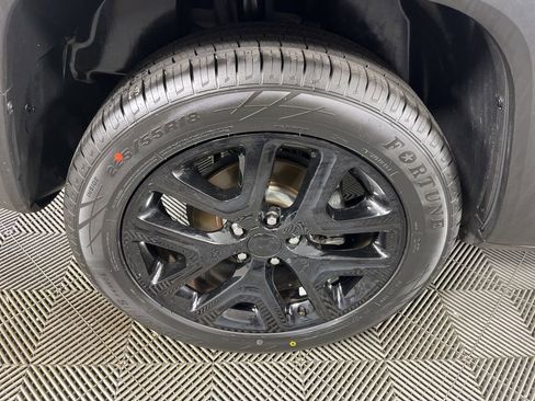 Used 2022 Jeep Renegade Altitude w/ Convenience Group AWD/4WD image 11