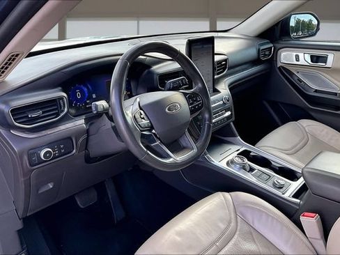 Used 2020 Ford Explorer Platinum w/ Premium Technology Package AWD/4WD image 14