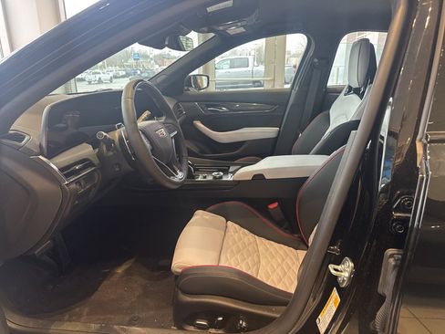 Used 2025 Cadillac CT5 V Blackwing w/ Super Cruise 1 Package image 6