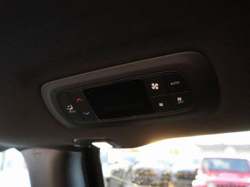 New 2026 Chrysler Pacifica Select w/ S Appearance Package image 45