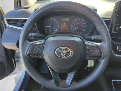 Used 2023 Toyota Corolla LE image 12