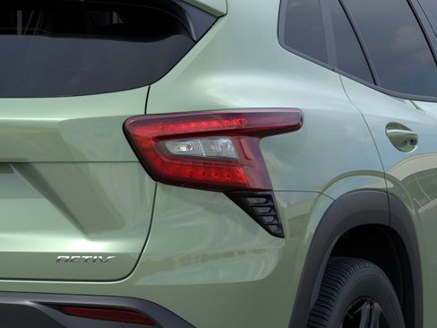 New 2026 Chevrolet Trax ACTIV w/ Sunroof Package FWD image 11