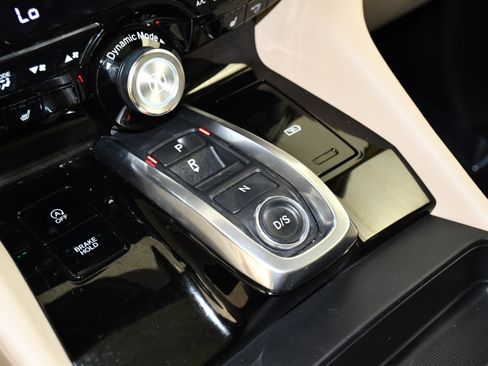 Certified 2025 Acura MDX SH-AWD w/ Technology Package image 30