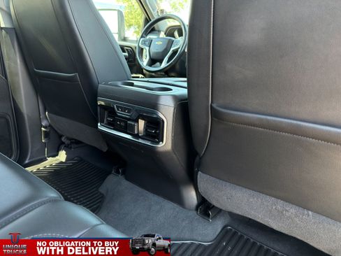 Used 2020 Chevrolet Silverado 3500 LTZ w/ Technology Package AWD/4WD image 24