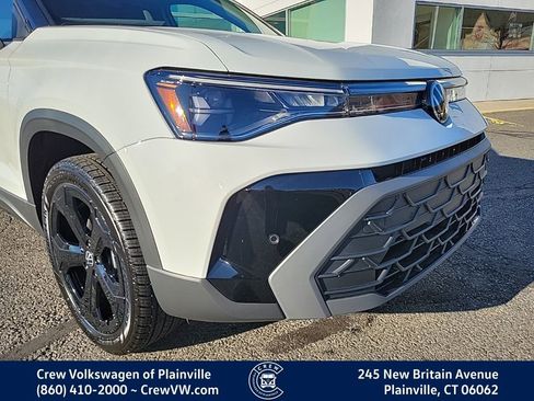 New 2026 Volkswagen Taos SE image 21