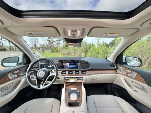 New 2026 Mercedes-Benz GLE 450 GLE 450 image 2