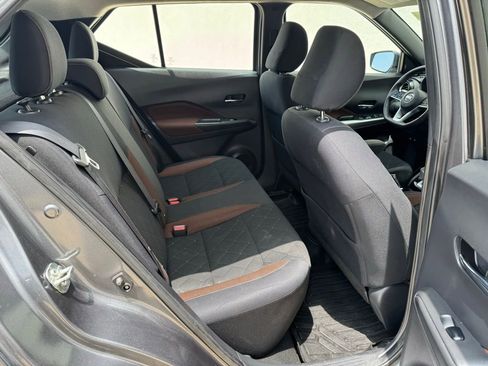 Used 2018 Nissan Kicks SR FWD image 15