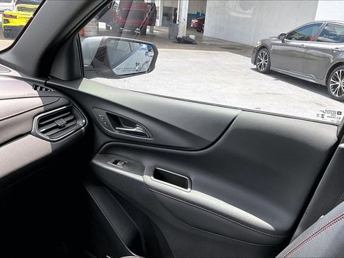 Certified 2023 Chevrolet Equinox RS w/ RS Leather Package FWD image 16